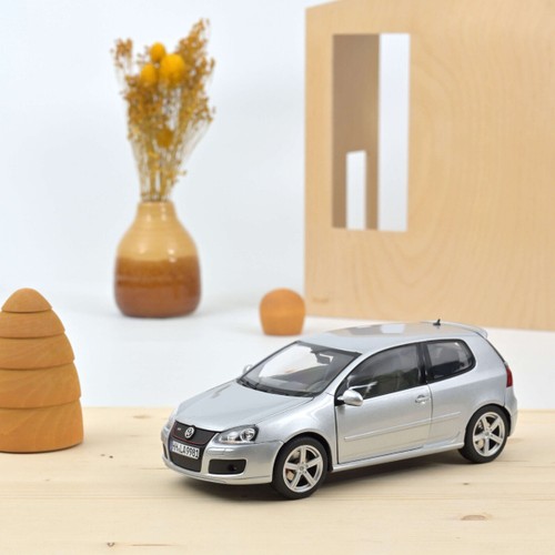 Norev 188425 golf - iv, 4